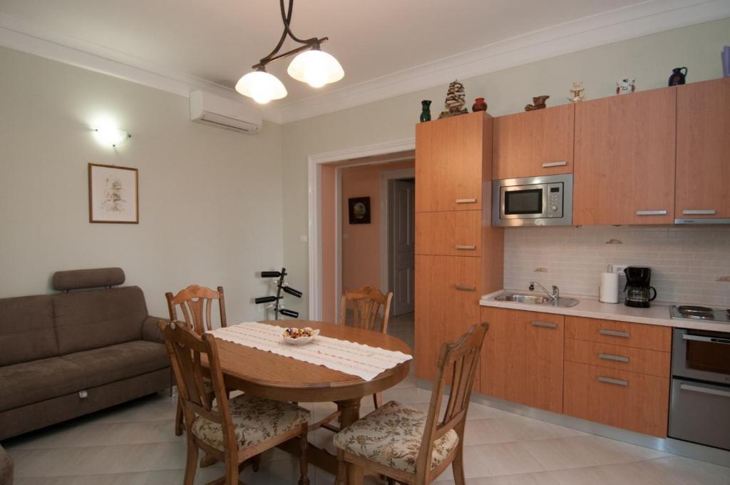 Apartments Villa Salona Opatija Quarto foto
